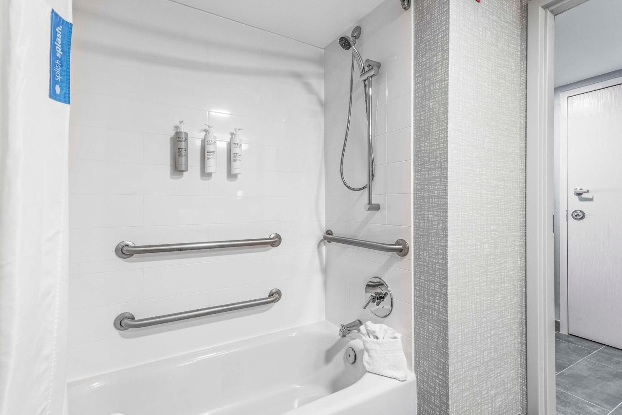 Hampton Inn Columbus-North מראה חיצוני תמונה