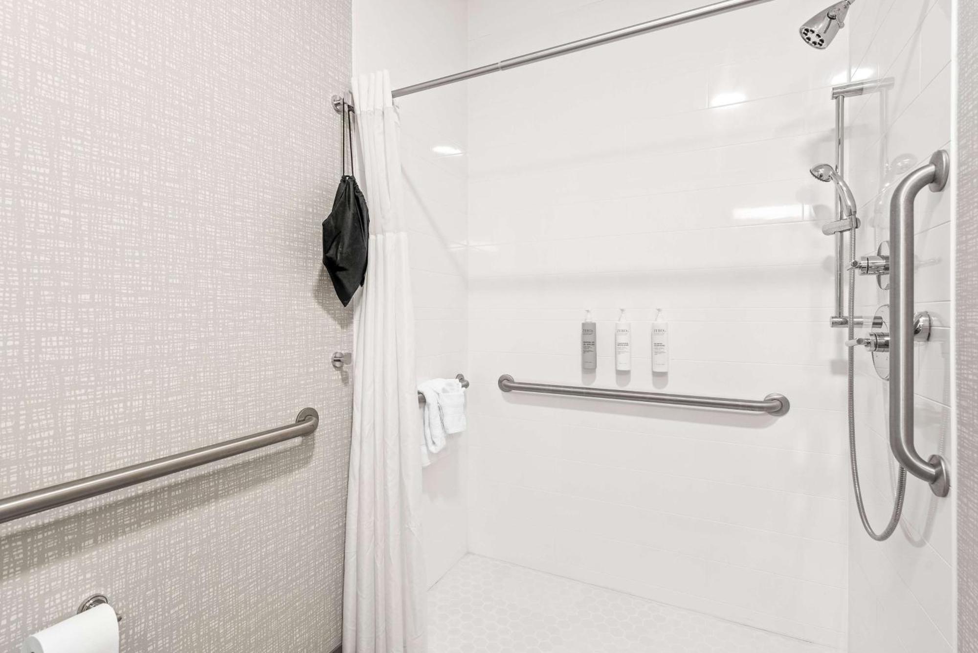 Hampton Inn Columbus-North מראה חיצוני תמונה