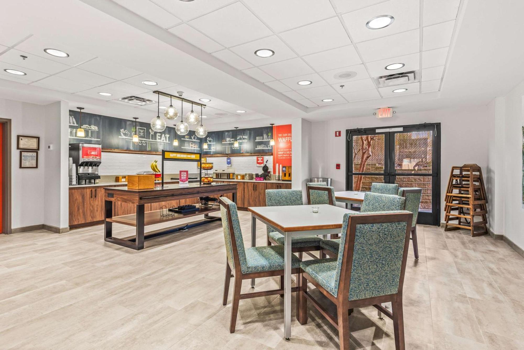 Hampton Inn Columbus-North מראה חיצוני תמונה