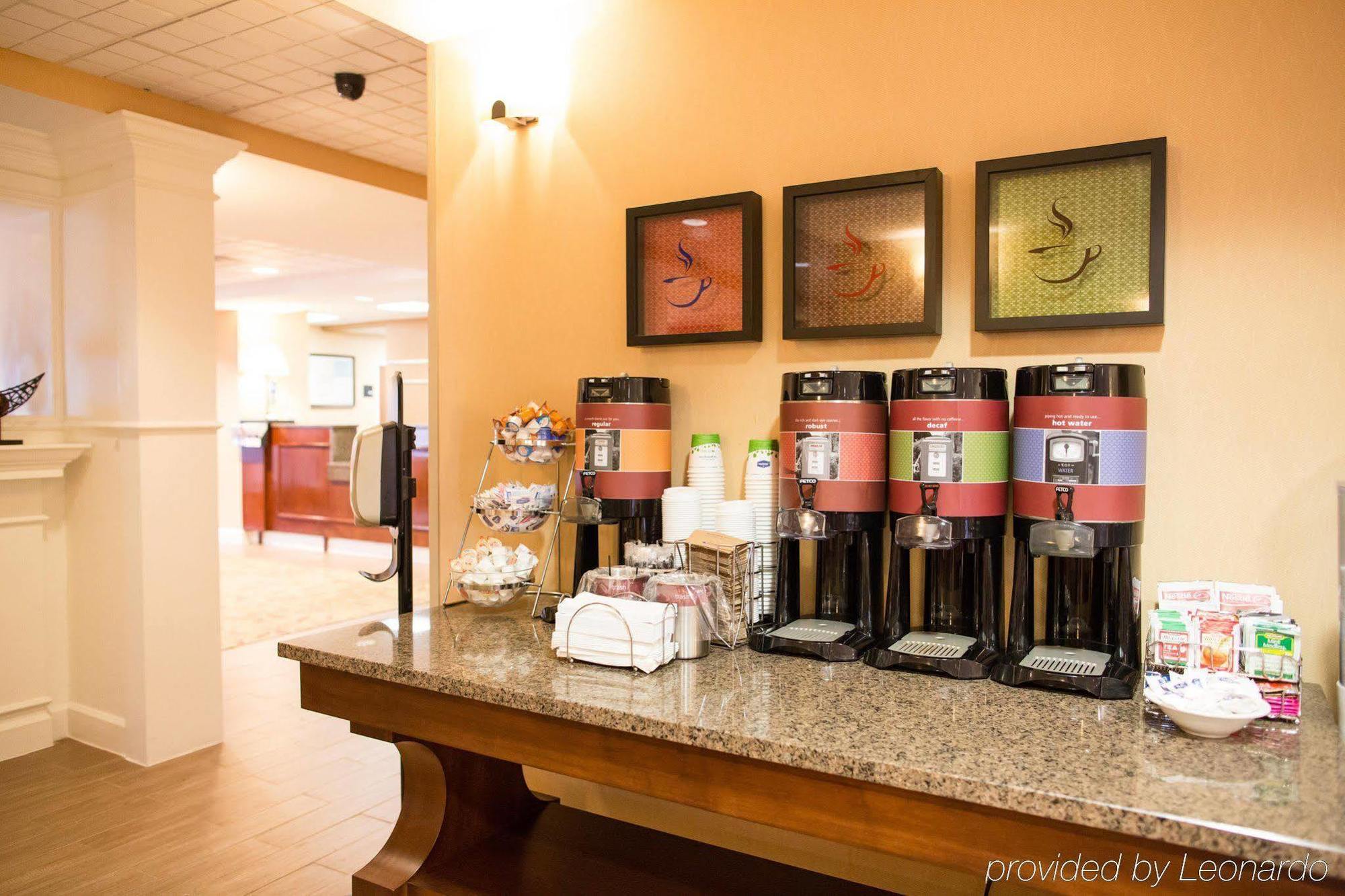Hampton Inn Columbus-North מראה חיצוני תמונה
