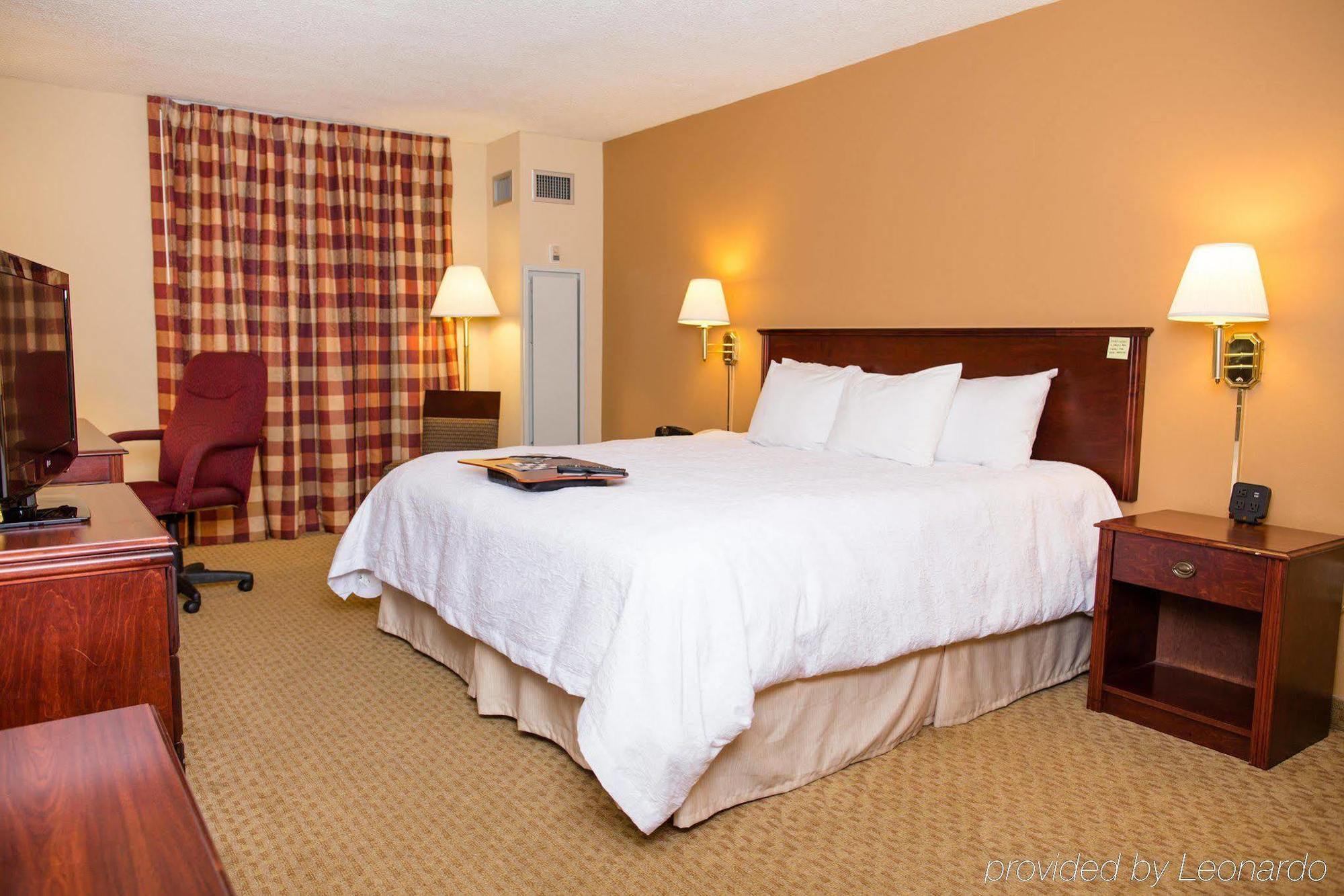 Hampton Inn Columbus-North מראה חיצוני תמונה