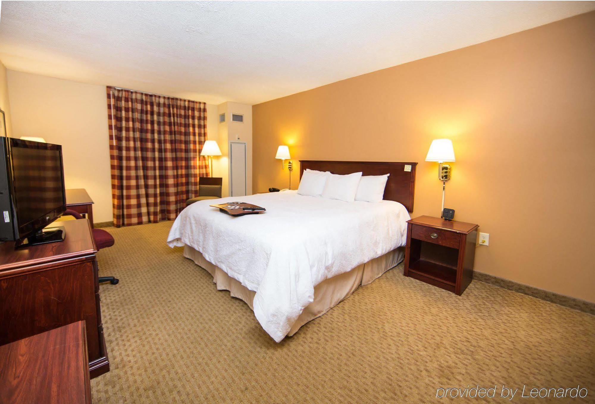 Hampton Inn Columbus-North מראה חיצוני תמונה