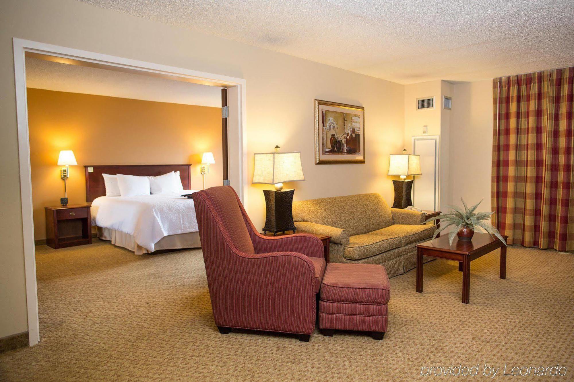 Hampton Inn Columbus-North מראה חיצוני תמונה