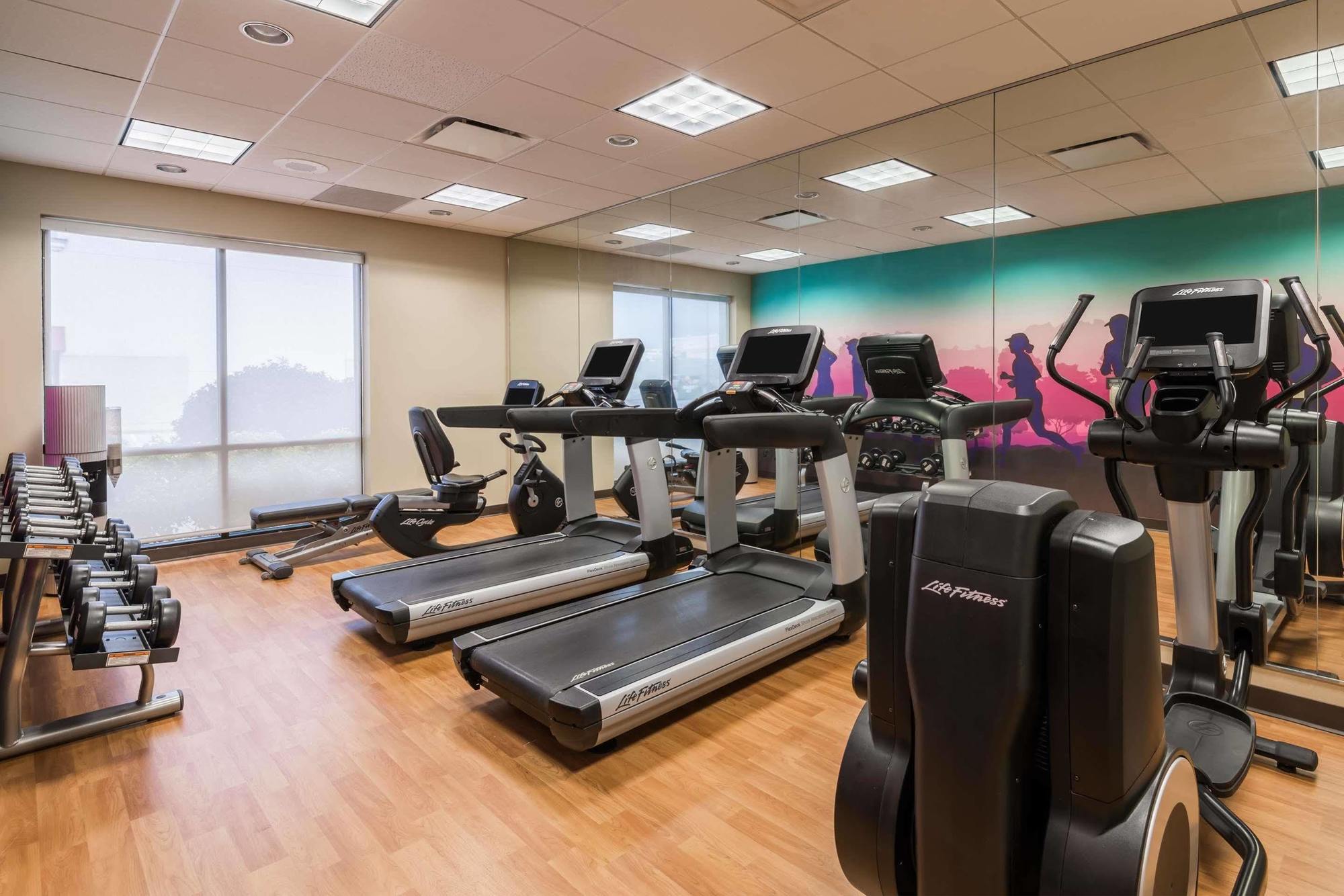 Hampton Inn Columbus-North מראה חיצוני תמונה
